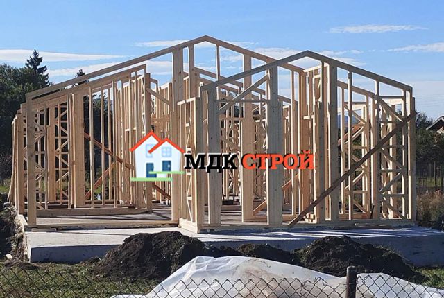 Дървена къща в с. Белчински бани, София област